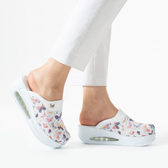 Zuecos de trabajo de piel para mujer con plataforma – estampado Wings White — 2