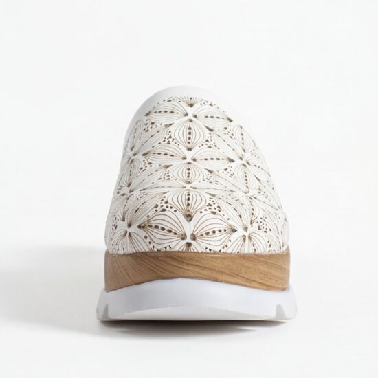 Zuecos blancos de verano con plataforma para mujer - detalle