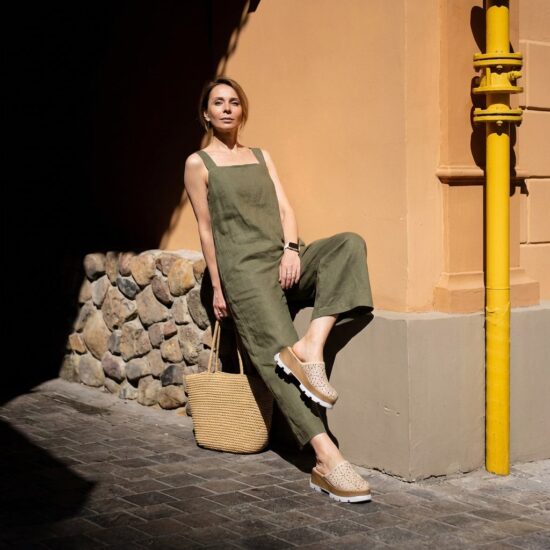 Zuecos beige de verano con plataforma para mujer - Бежов