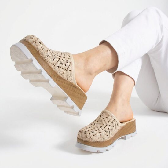 Zuecos beige de verano con plataforma para mujer - Естествена кожа