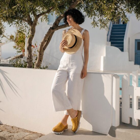 Zuecos blancos de verano con plataforma para mujer - detalle