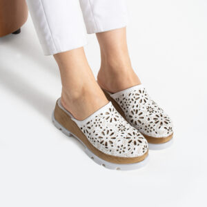 Zuecos blancos de verano con plataforma para mujer