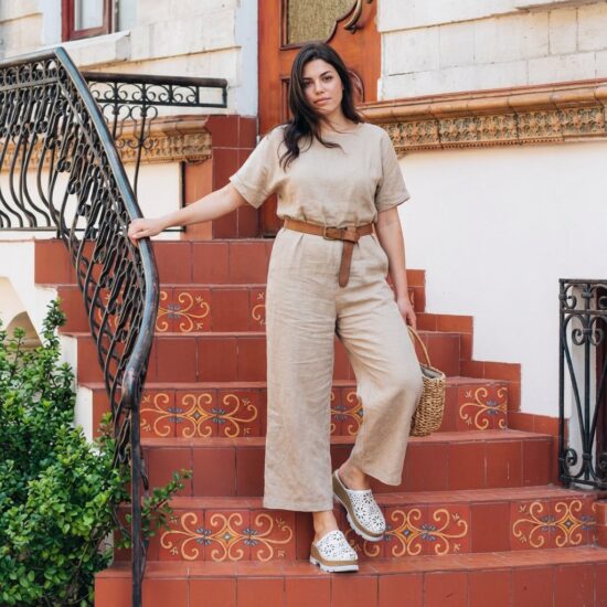 Zuecos blancos de verano con plataforma para mujer