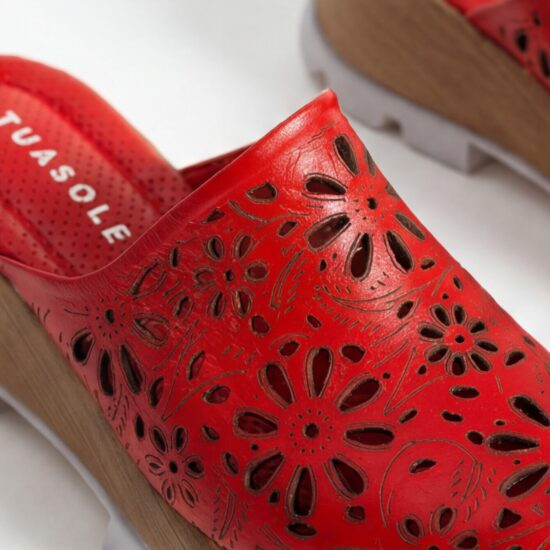 Zuecos rojos de verano con plataforma para mujer - vista superior