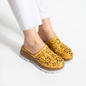 Zuecos amarillos de verano con plataforma para mujer