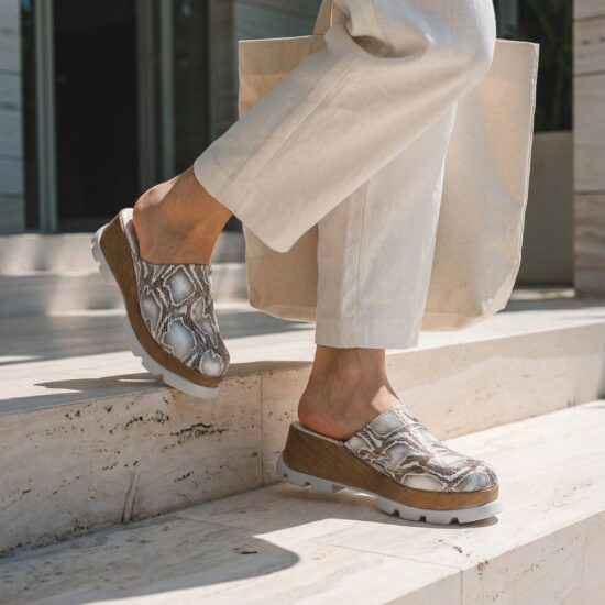 Zuecos plateados de verano con plataforma para mujer - Сребрист
