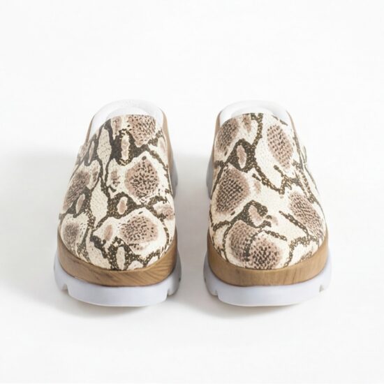 Zuecos de verano con plataforma y estampado serpiente - vista superior