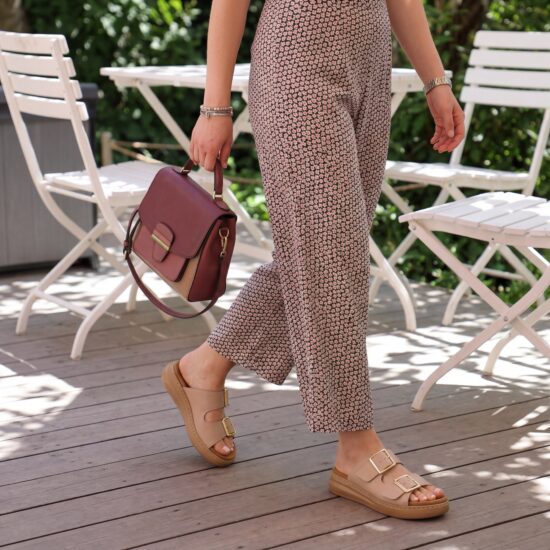 Sandalias de mujer de piel con plantilla extraíble - Розов