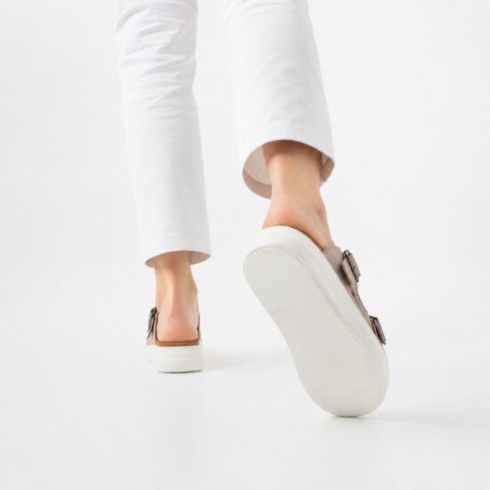Sandalias de mujer de piel con plantilla extraíble - detalle