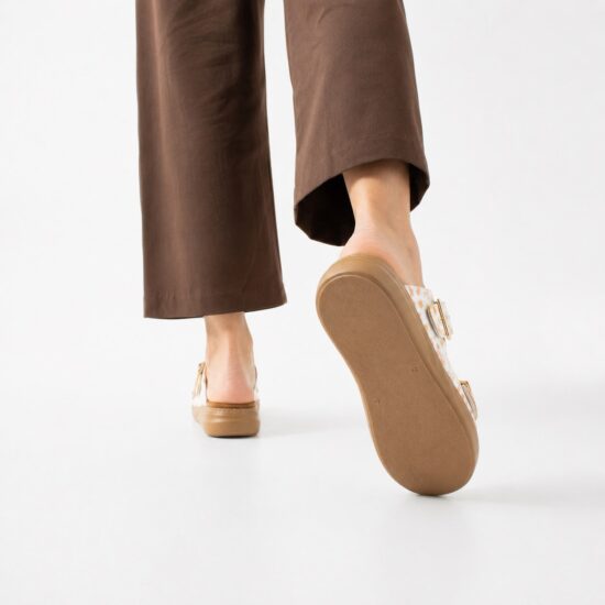 Sandalias de mujer de piel con plantilla extraíble - detalle