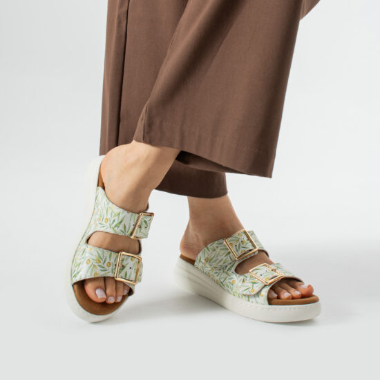 Sandalias de mujer de piel con plantilla extraíble - vista lateral