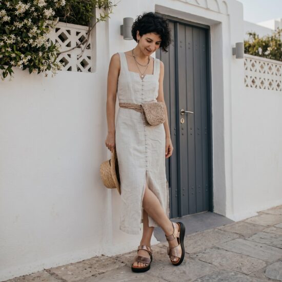 Sandalias de piel para mujer con plantillas extraíbles y velcro - detalle