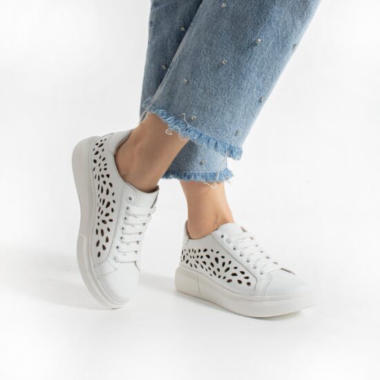 Zapatillas blancas de mujer en piel natural - Естествена кожа