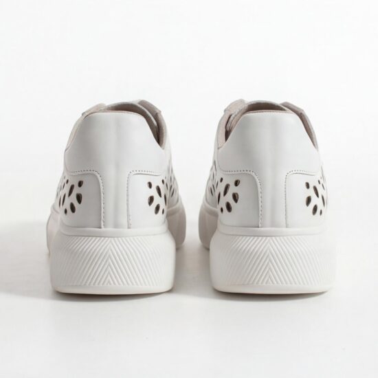 Zapatillas blancas de mujer en piel natural - vista superior