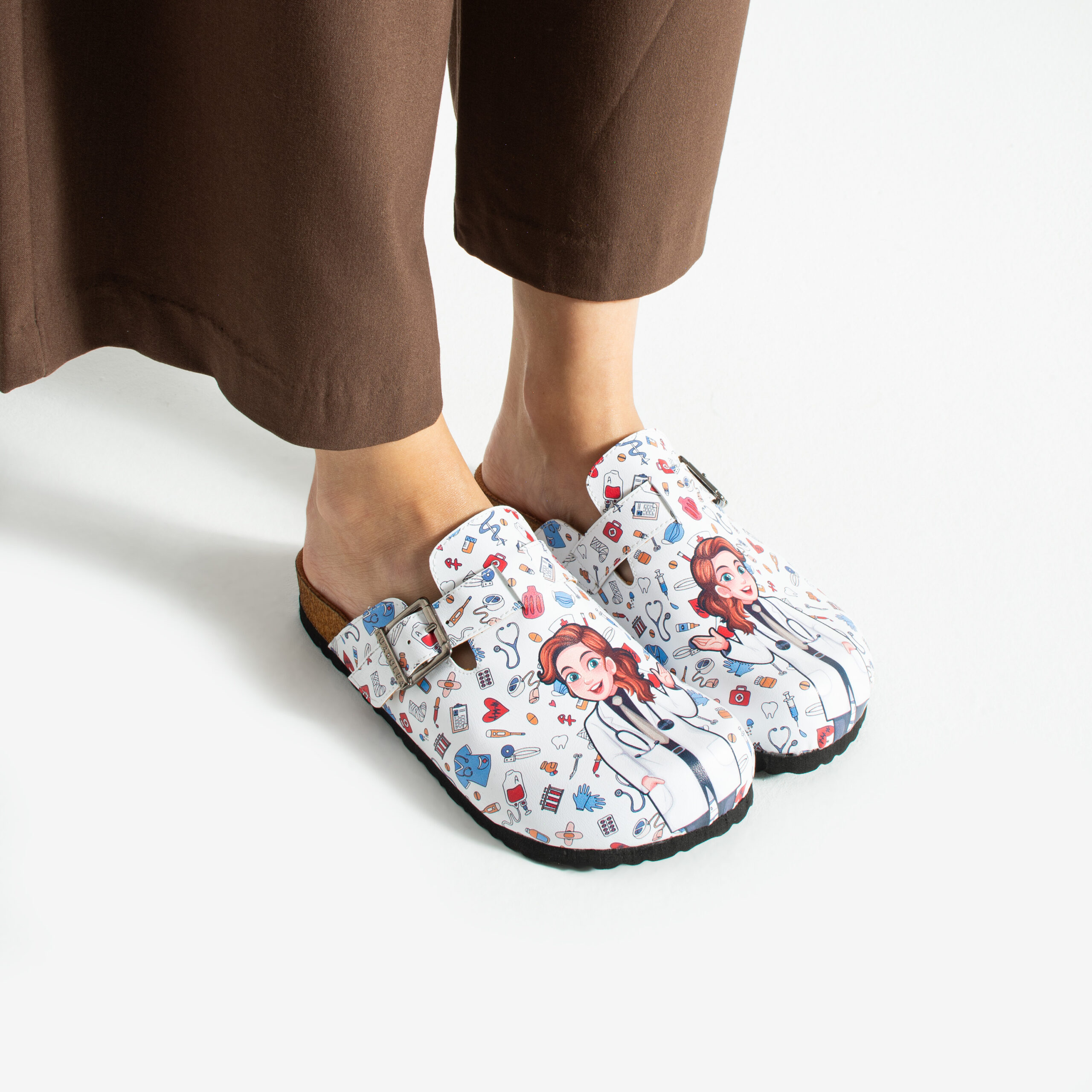 Zuecos planos estampados para enfermera Zuecos planos de trabajo para mujer Медицински Zuecos planos estampados para enfermera