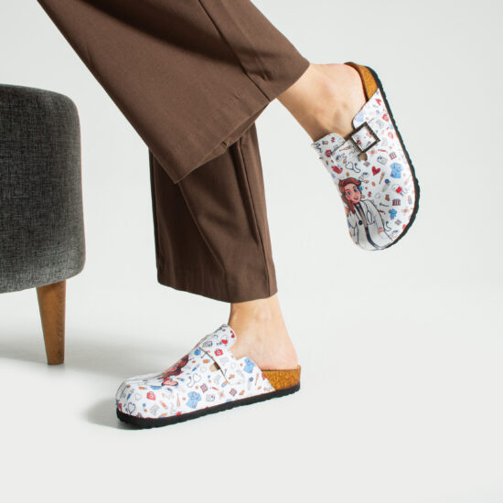 Zuecos planos estampados para enfermera — 3