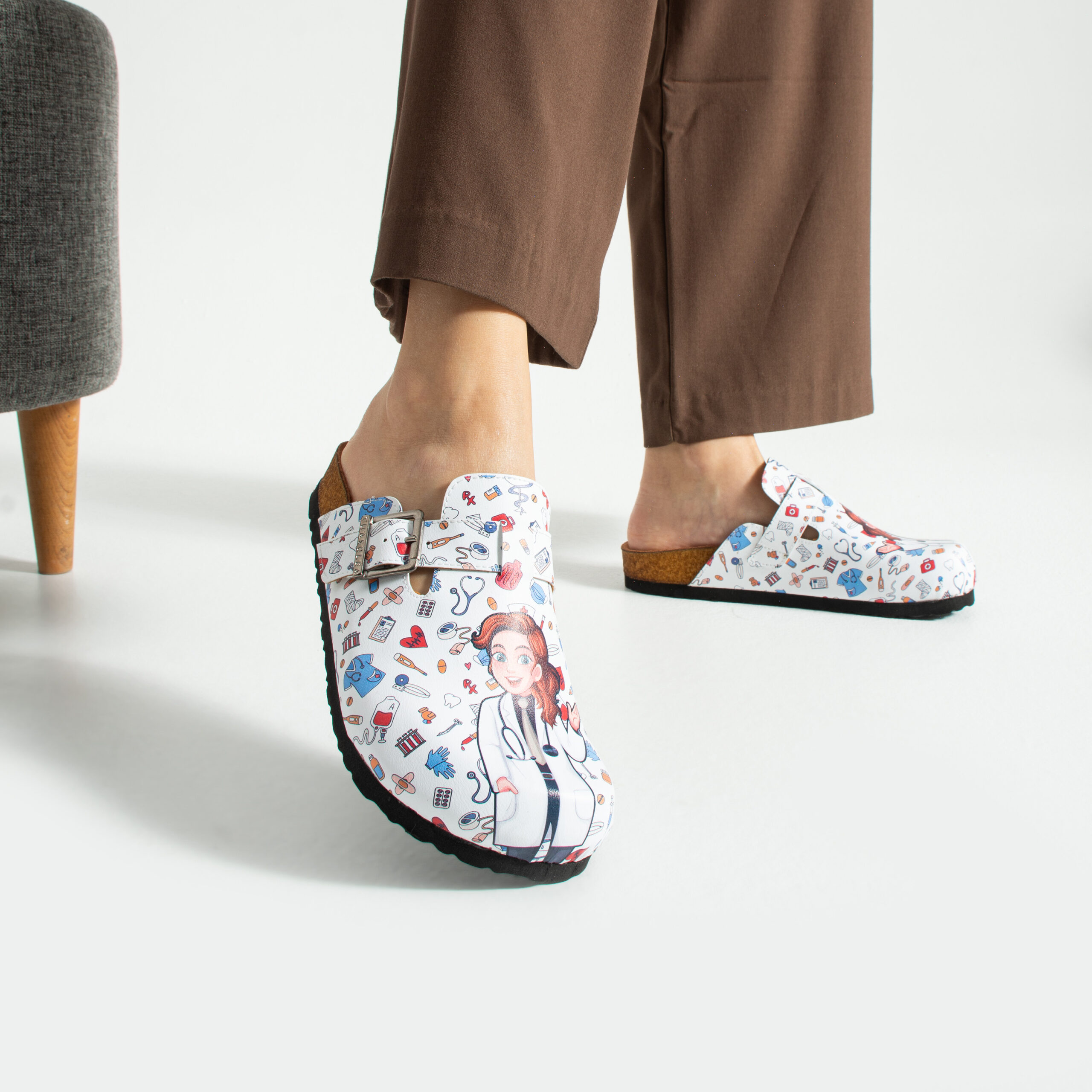 Zuecos planos estampados para enfermera Zuecos planos de trabajo para mujer Медицински 5 Zuecos planos estampados para enfermera — 5