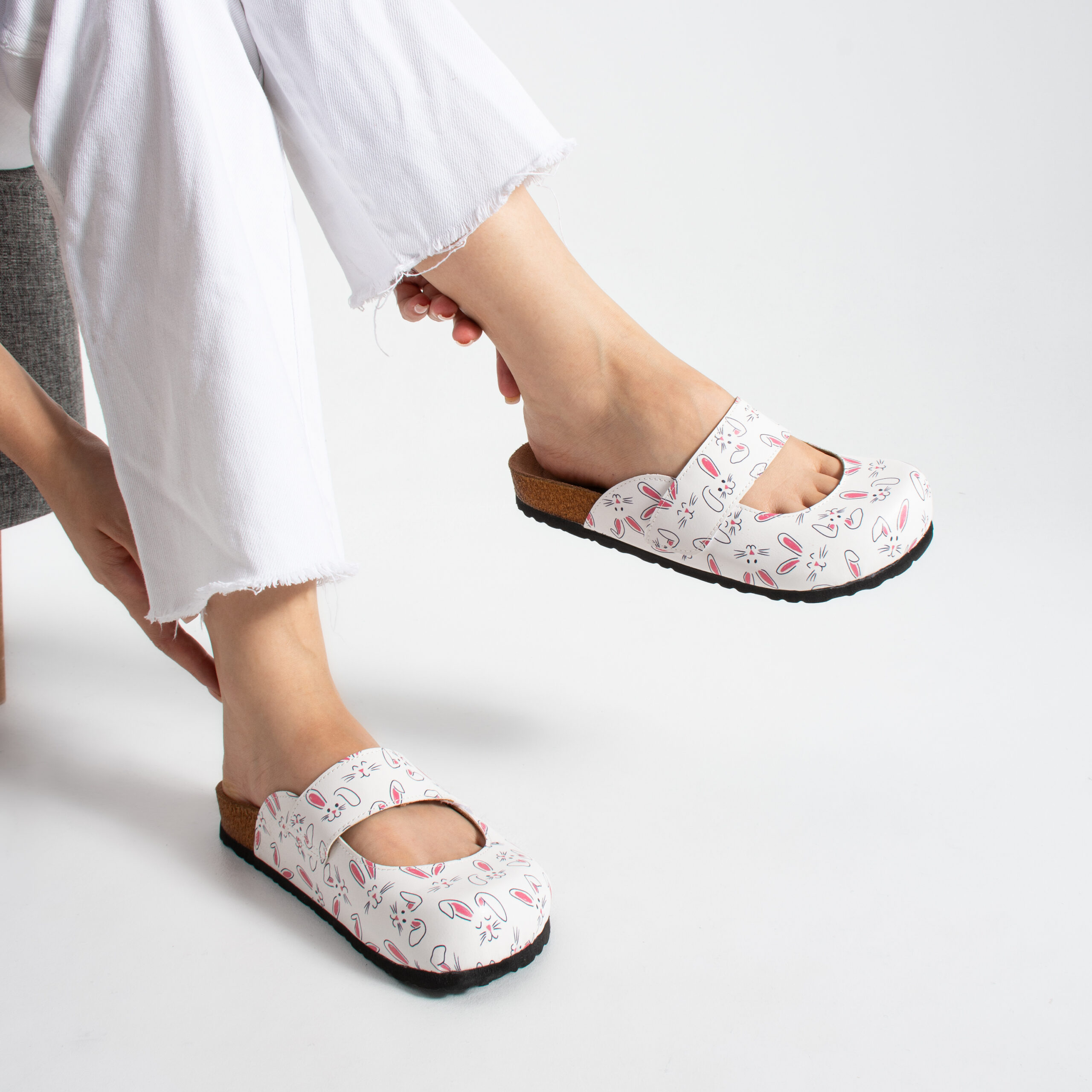 Zuecos planos estampados Zuecos de mujer Шарени 4 Zuecos planos estampados — 4