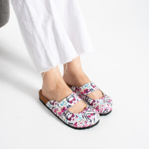 Zuecos planos estampados