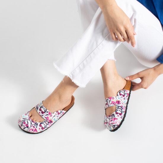 Zuecos planos estampados — 4