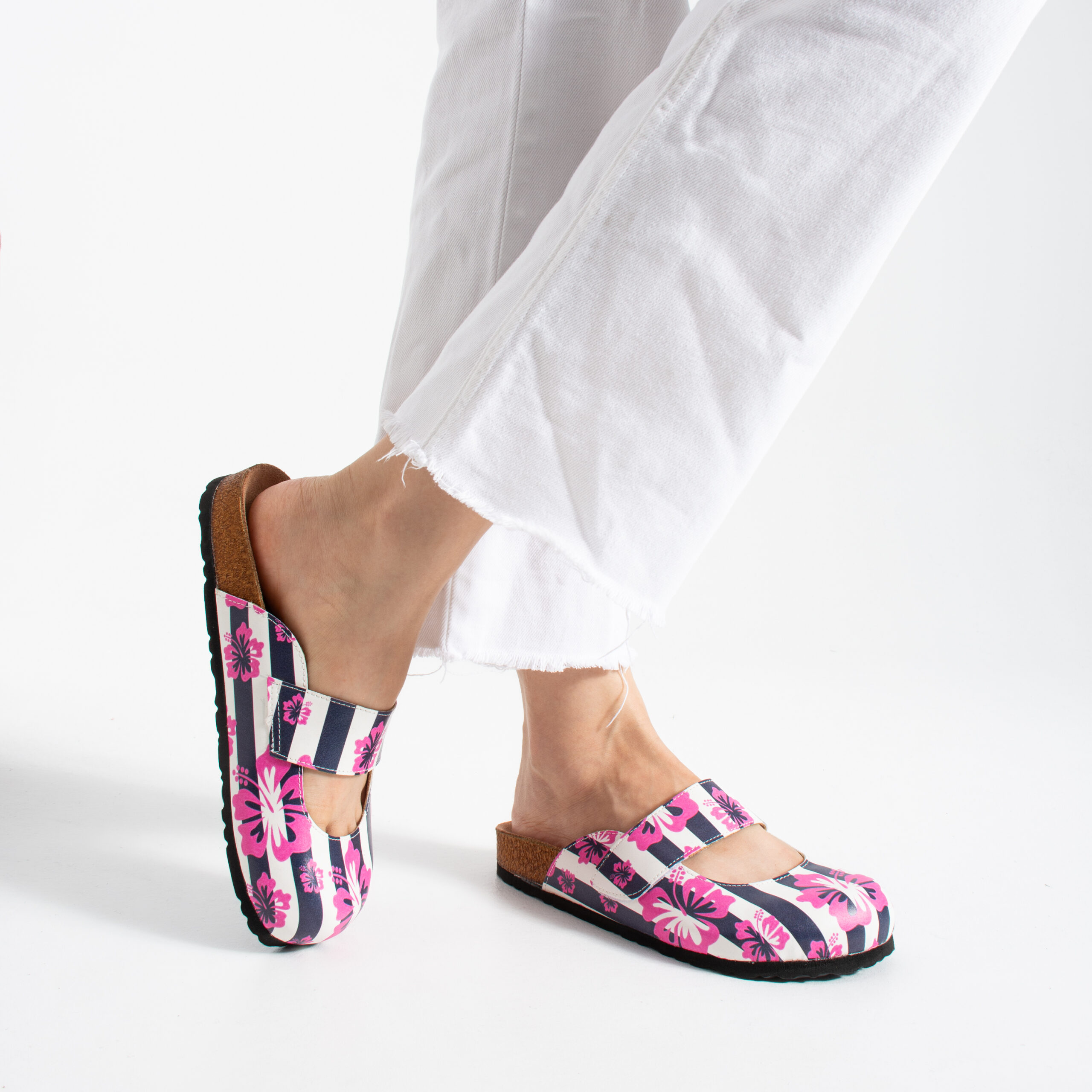 Zuecos planos estampados Zuecos de mujer Шарени 3 Zuecos planos estampados — 3