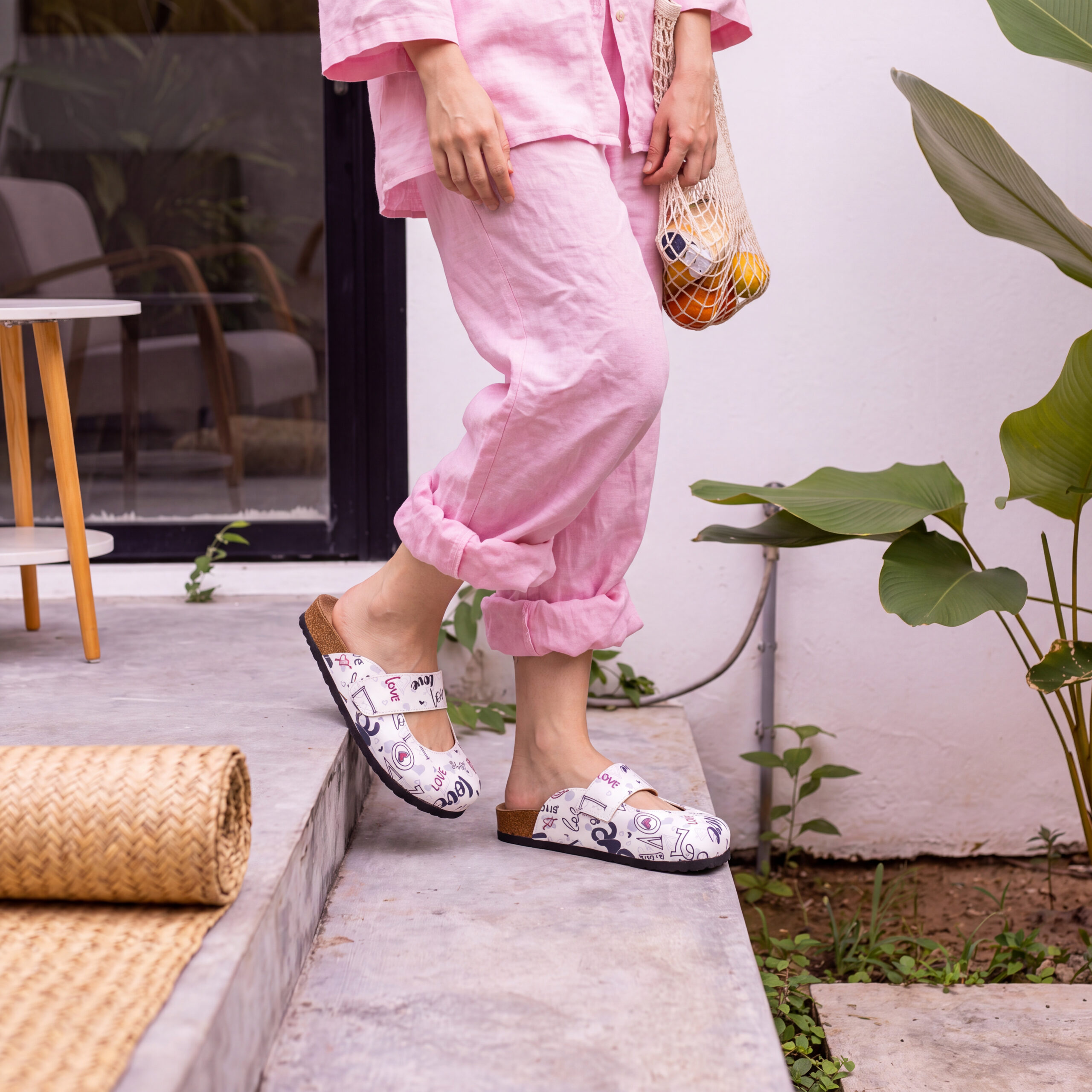 Zuecos planos estampados Zuecos de mujer Шарени 8 Zuecos planos estampados — 8