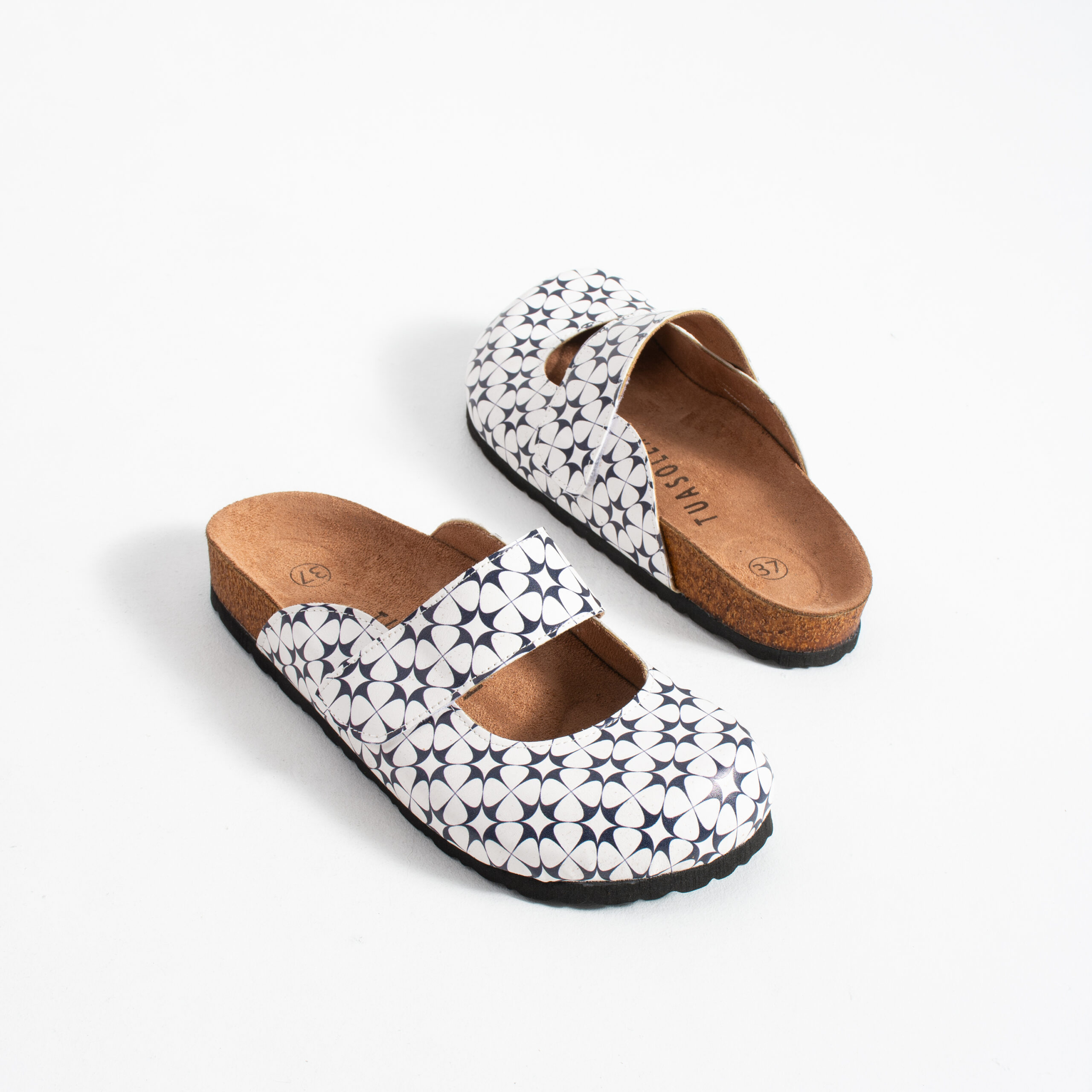 Zuecos planos estampados Zuecos de mujer Шарени 6 Zuecos planos estampados — 6