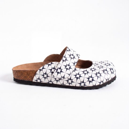 Zuecos planos estampados — 7