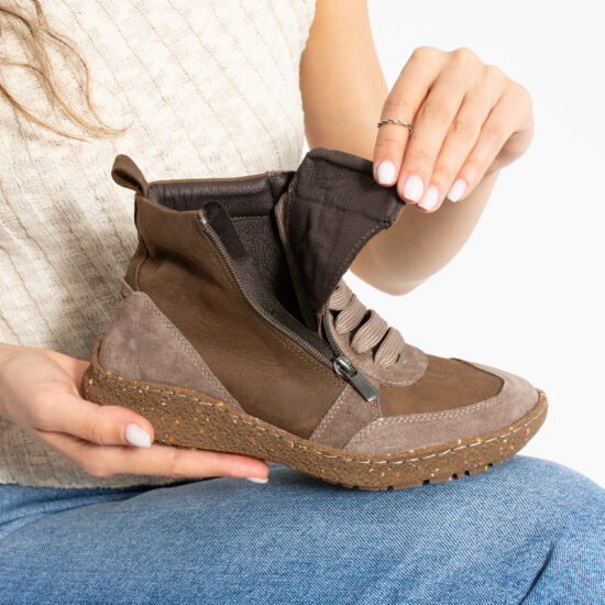 Botines barefoot para mujer de piel natural con horma ancha - vista lateral