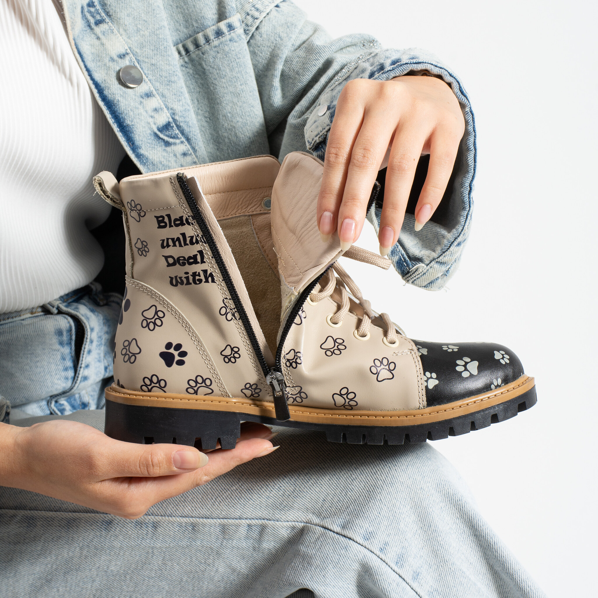 Botas de mujer de piel con estampado colorido Botines de mujer 6 Botas de mujer de piel con estampado colorido - vista lateral