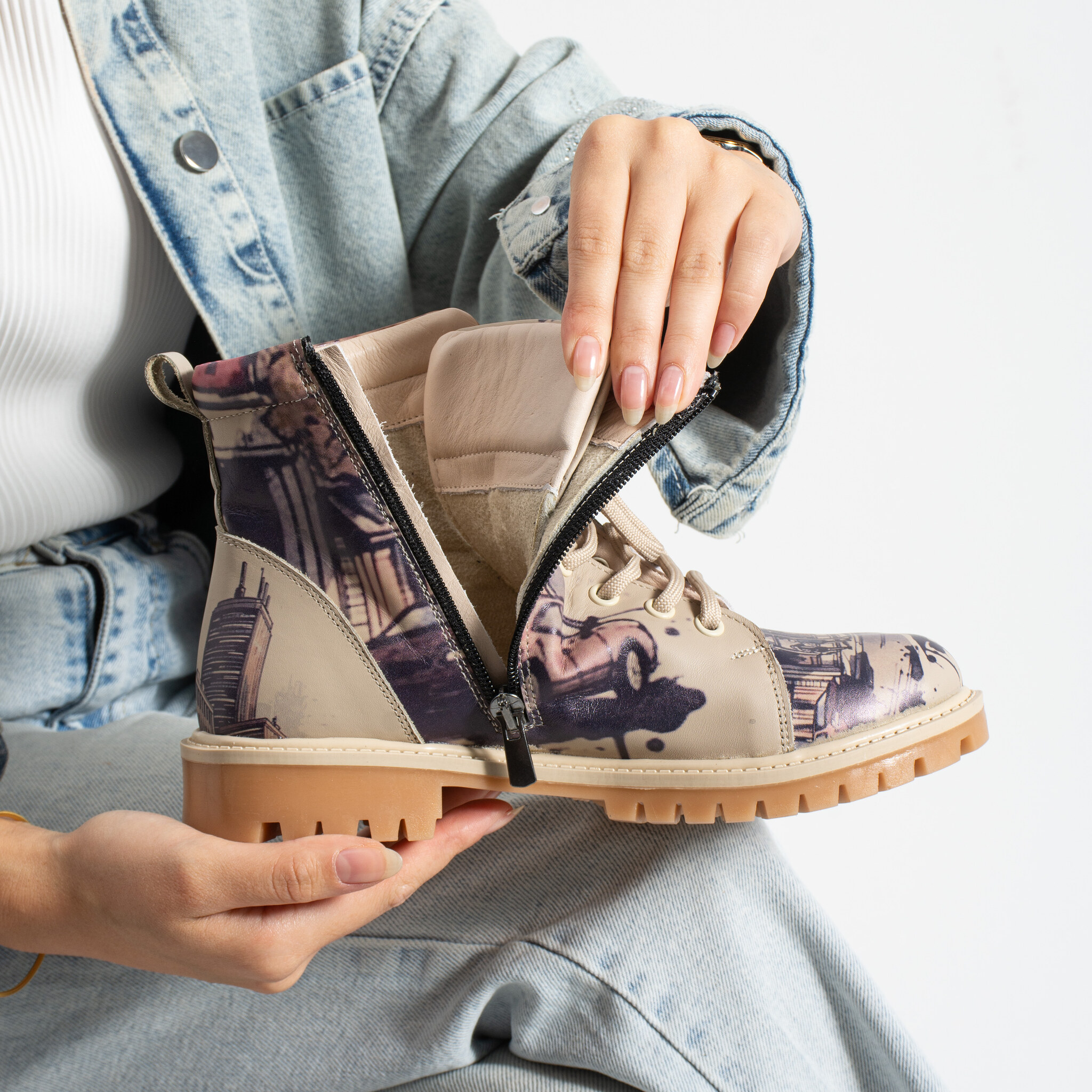 Botas de mujer de piel con estampado colorido Botines de mujer 6 Botas de mujer de piel con estampado colorido - vista lateral