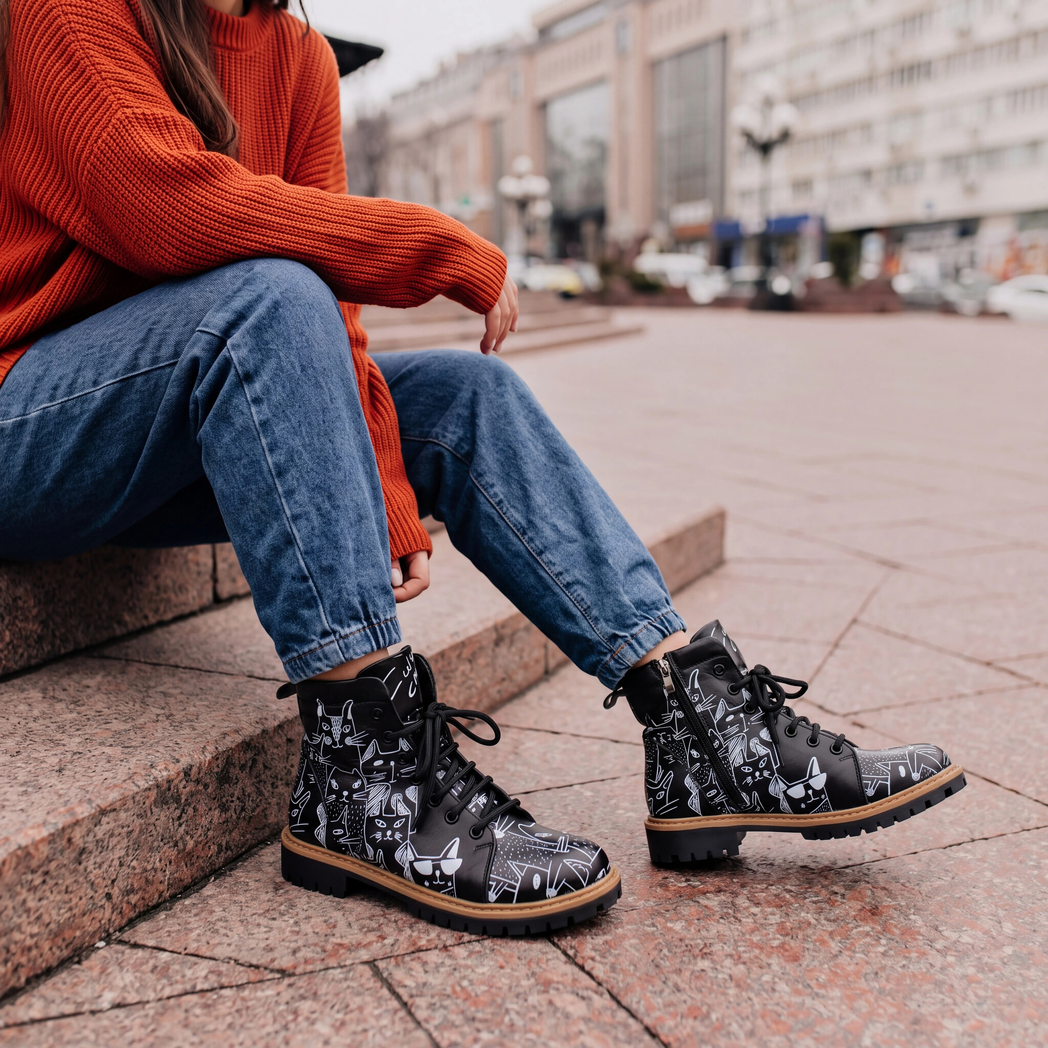 Botas de mujer de piel con estampado colorido Botines de mujer 2 Botas de mujer de piel con estampado colorido - Negro
