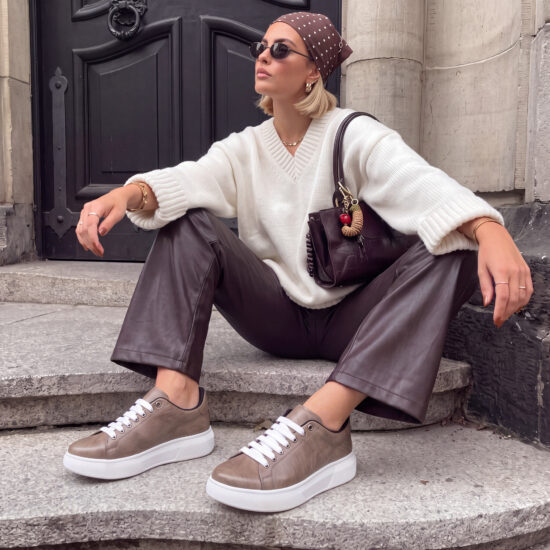 Zapatillas casual de mujer de piel - Beige